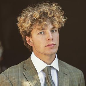 Meet your Posher, Elijah